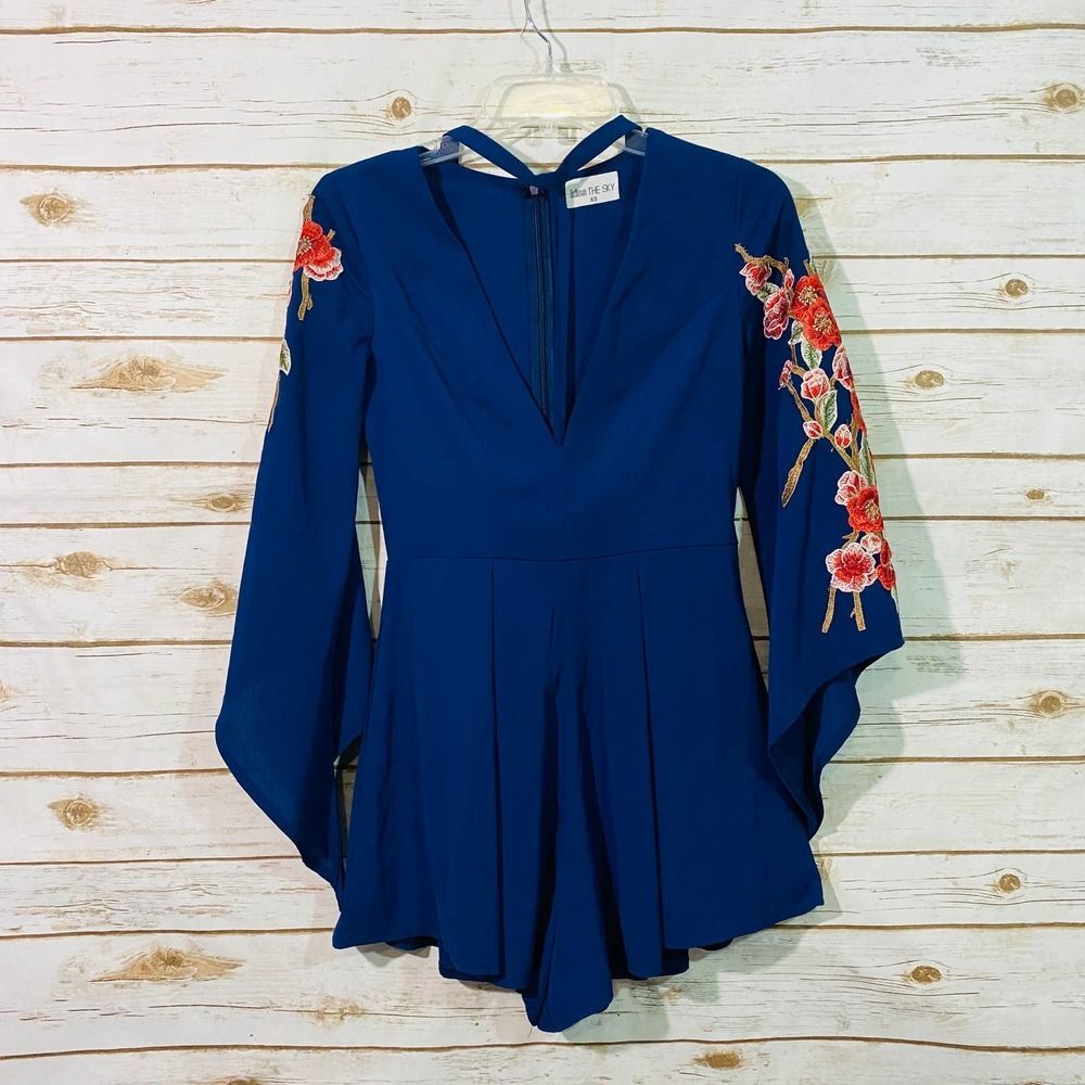 Urban Outfitters Kiss The Sky Women's Blue V-Neck Long Sleeve Romper Size XS